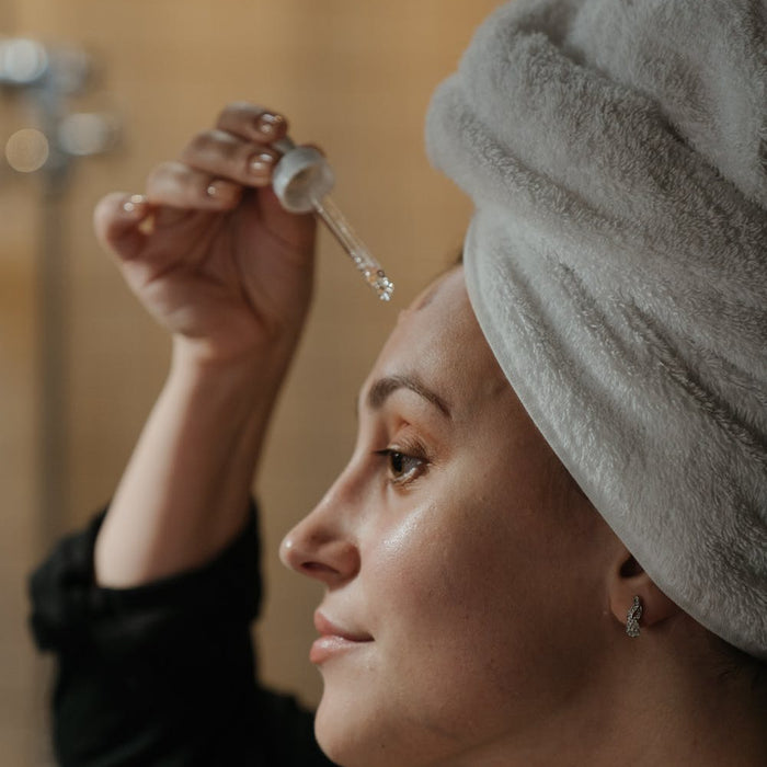 Skincare: The Interplay between Oil and Water on your skin by Sudtana