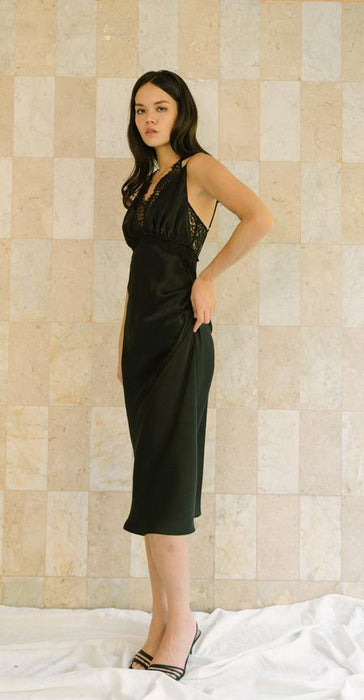 Classic Black Iris Lace Dress — KIRR